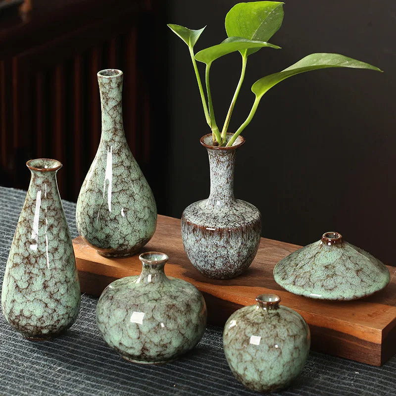 Liora – Glazed Ceramic Vase