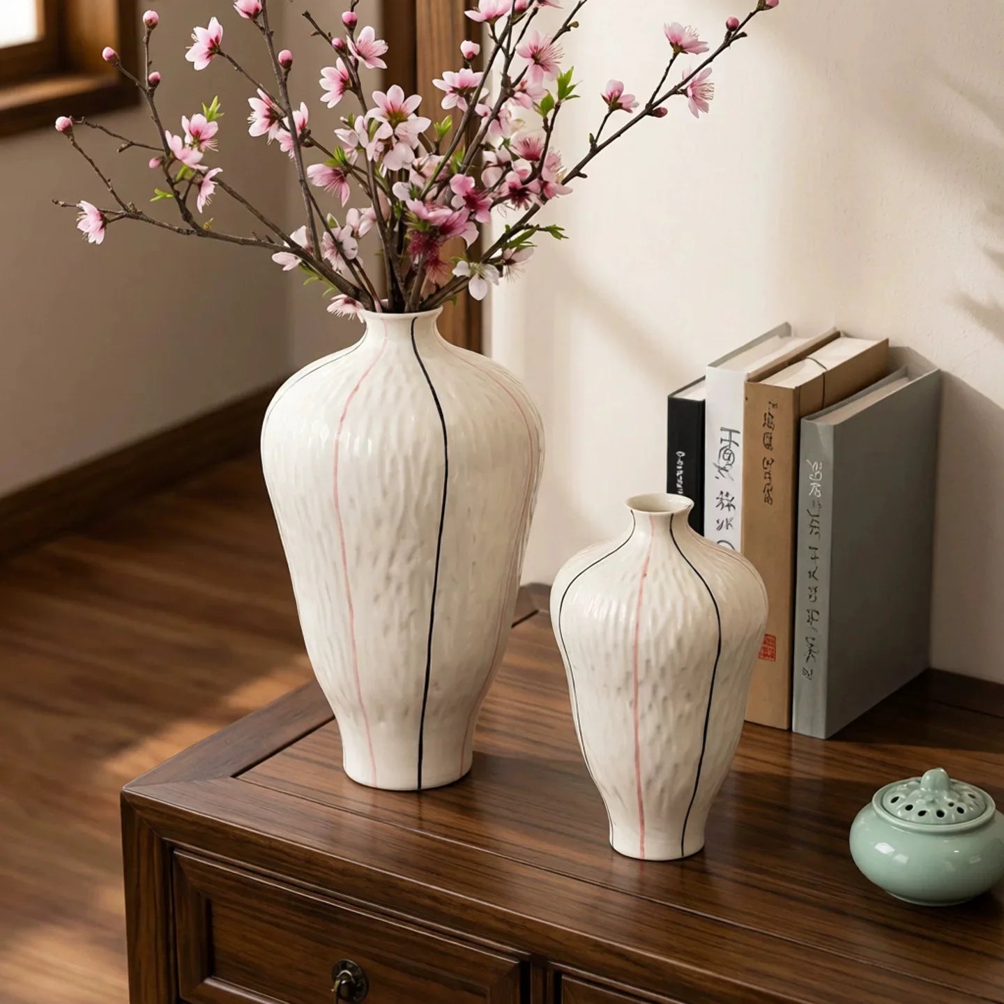 Linea – Geometric Ceramic Vase