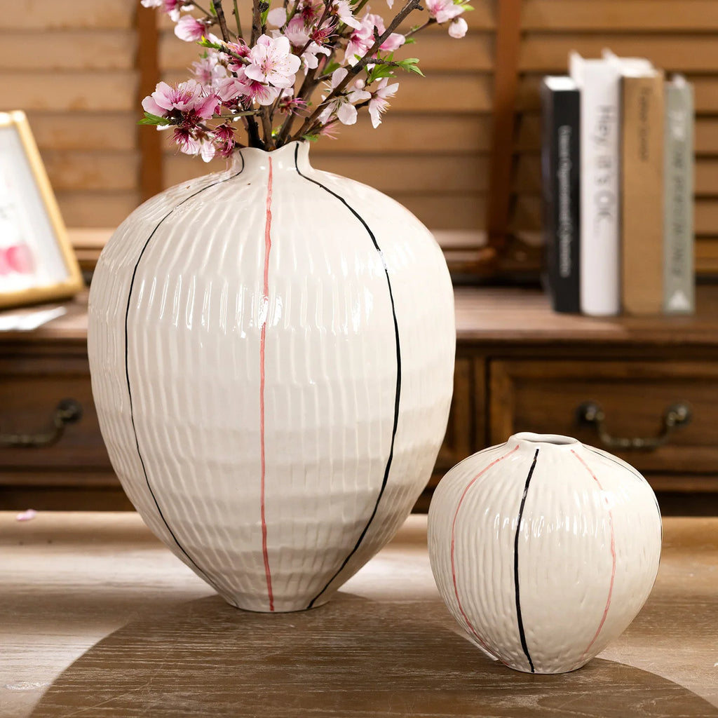 Linea – Geometric Ceramic Vase